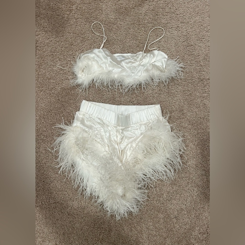 The Bar Elio top and Enzo shorts